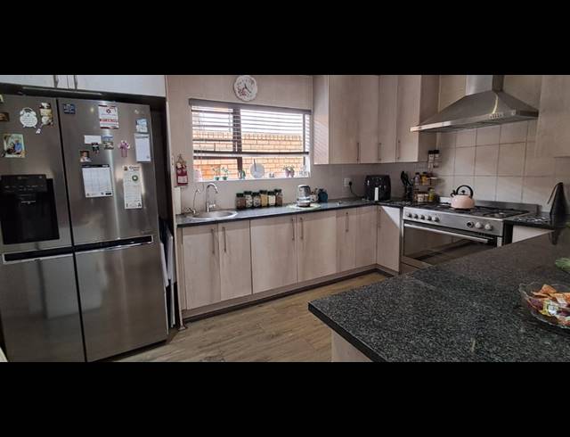 4 BEDROOM HOUSE FOR SALE IN NEW REDRUTH